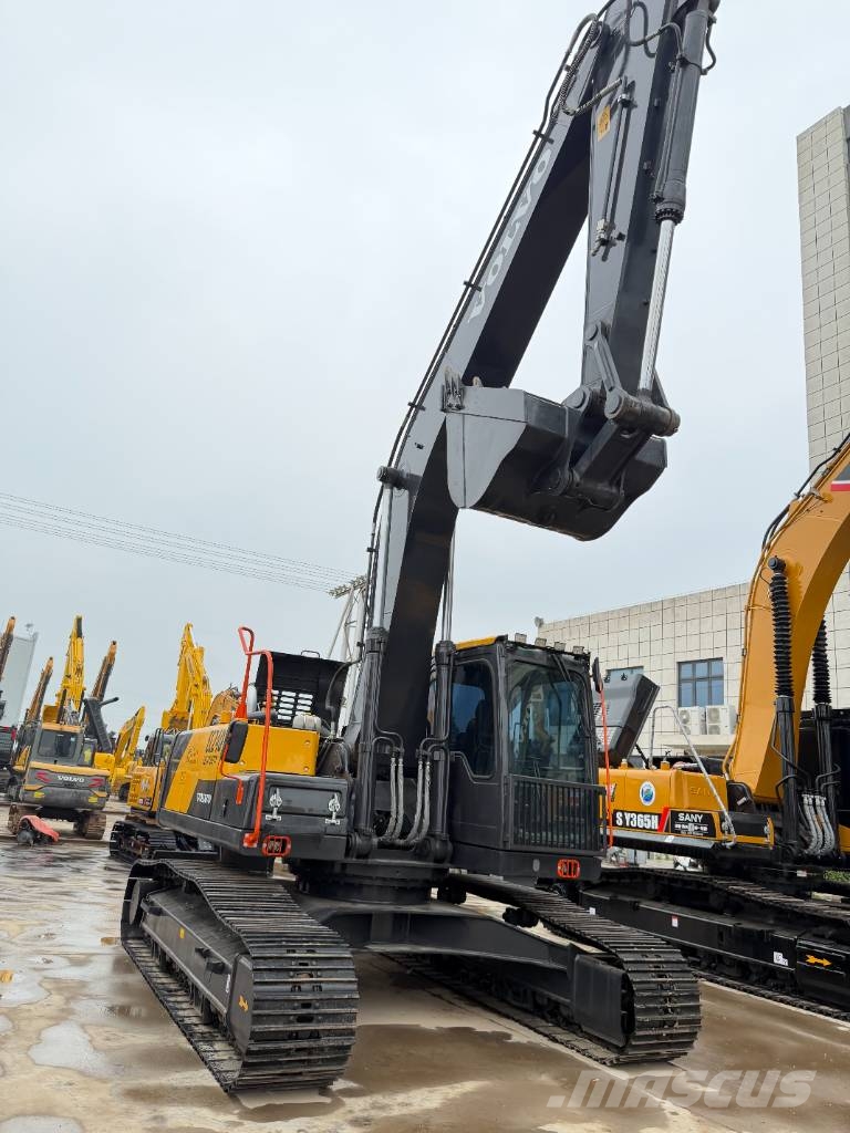 Volvo EC 240 the largest‑scale supplier Raupenbagger