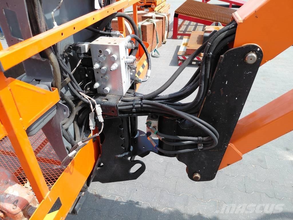 JLG 1250 AJP Bomliftar