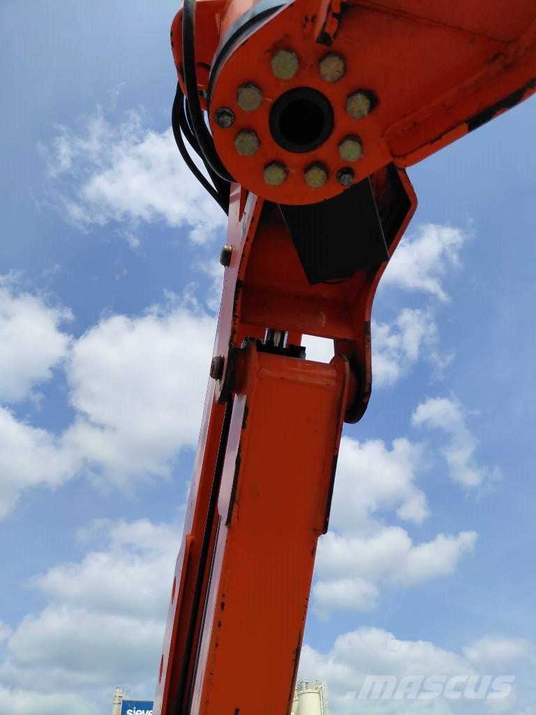 JLG 1250 AJP Bomliftar