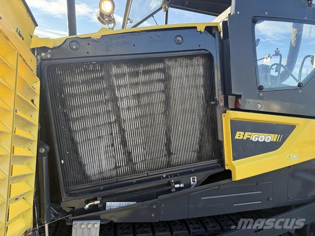 Bomag BF 600C-2 アスファルトフィニッシャ