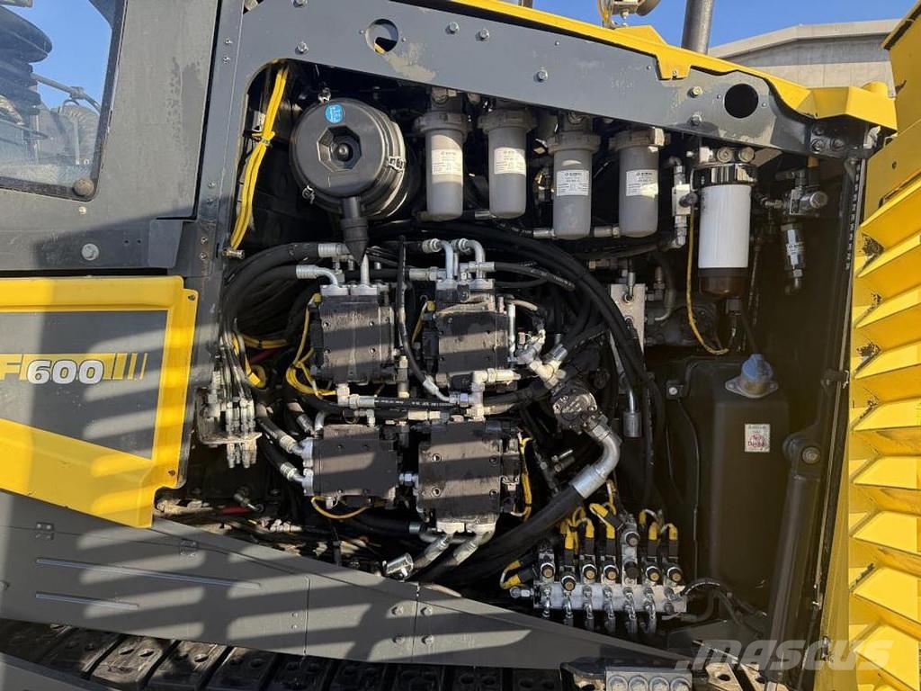 Bomag BF 600C-2 アスファルトフィニッシャ