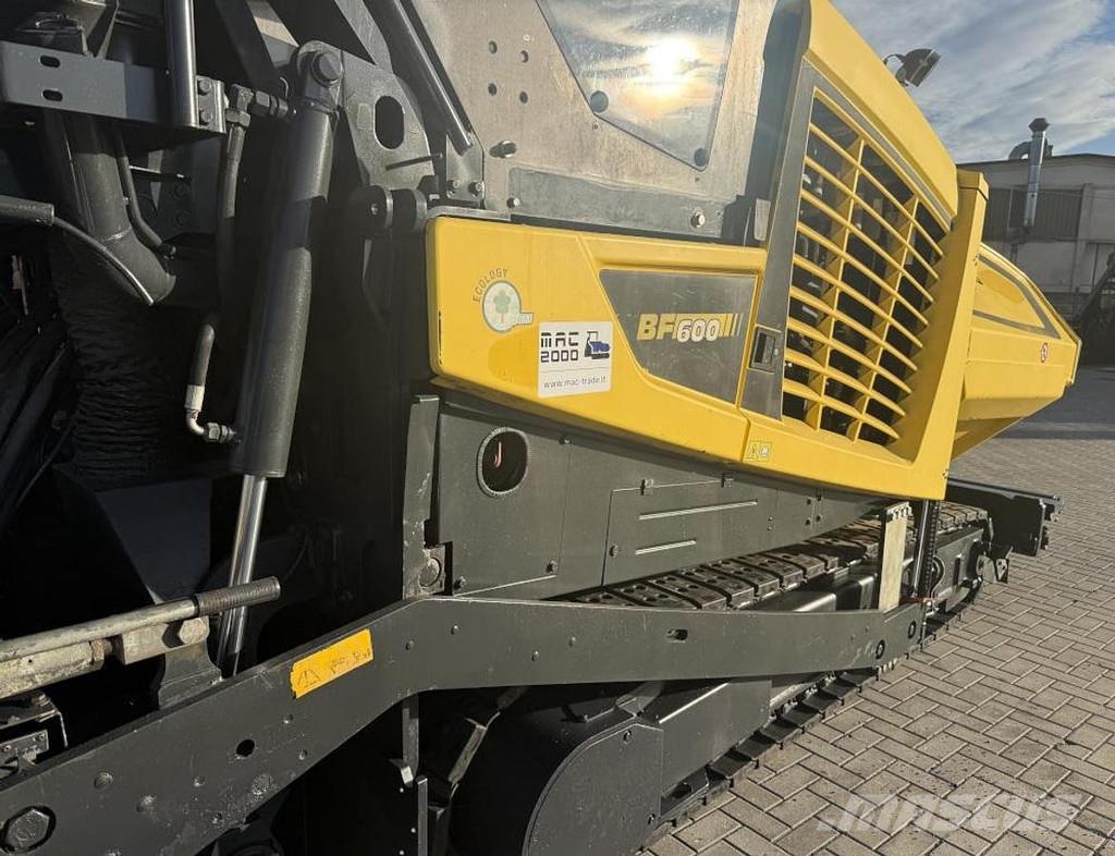 Bomag BF 600C-2 アスファルトフィニッシャ