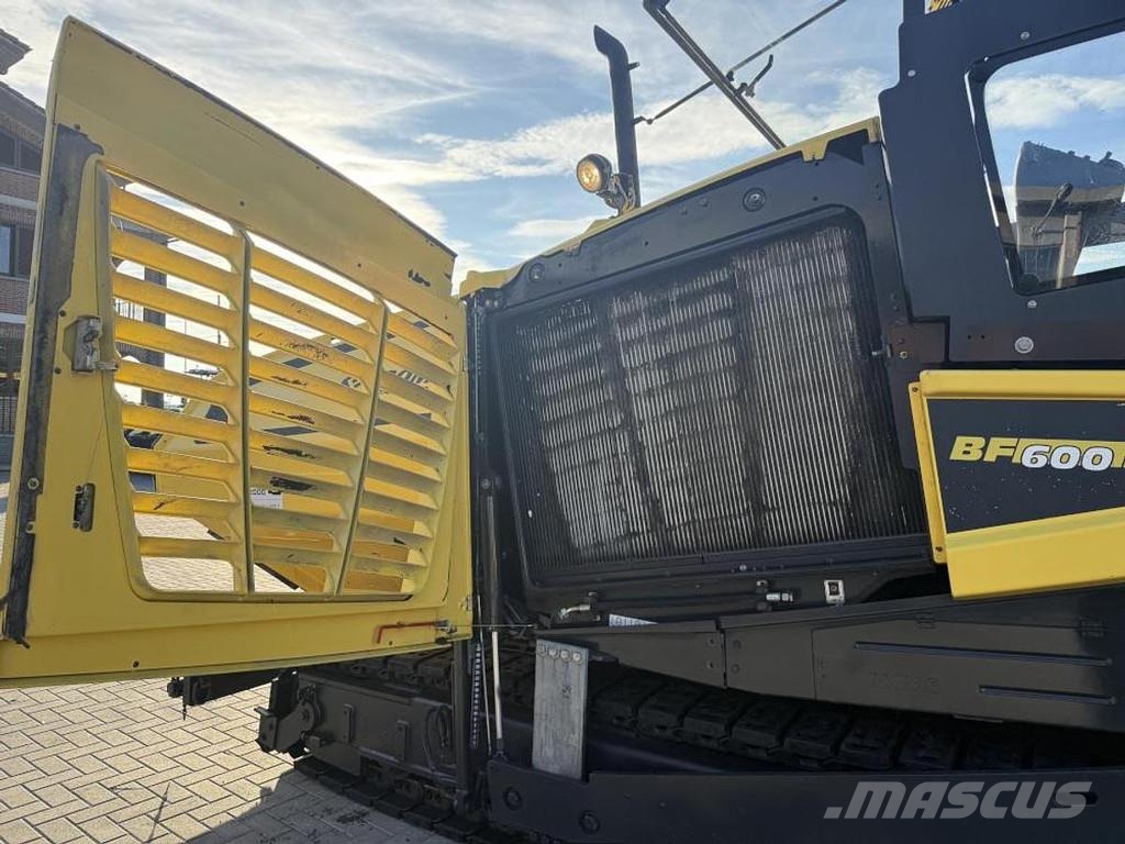 Bomag BF 600C-2 アスファルトフィニッシャ