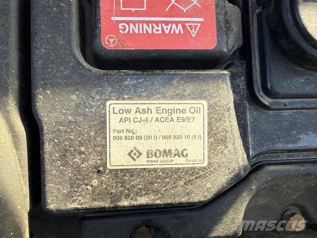 Bomag BF 600C-2 アスファルトフィニッシャ