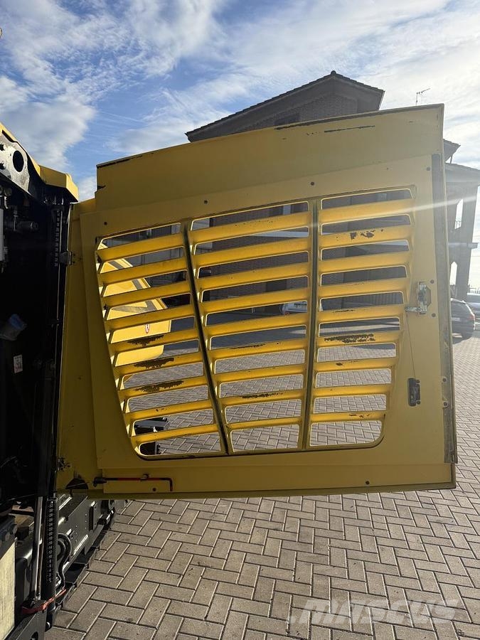 Bomag BF 600C-2 アスファルトフィニッシャ
