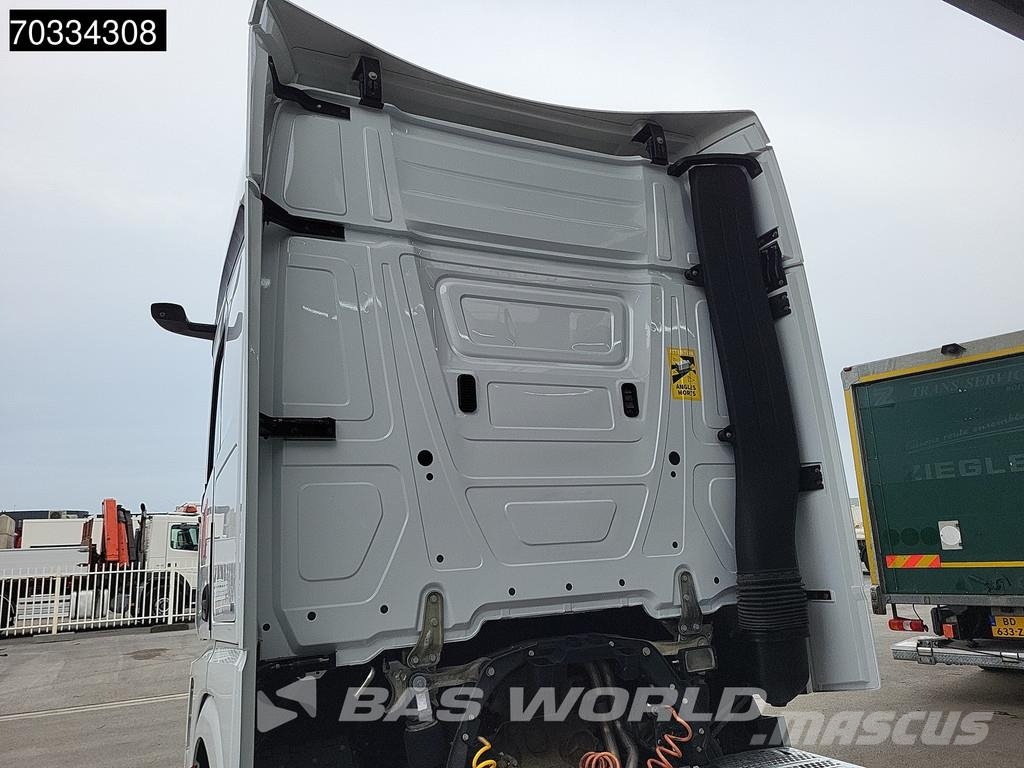 Mercedes-Benz Actros 1948 Actros 4X2 BigSpace Mega Retarder 2x T Sadulveokid