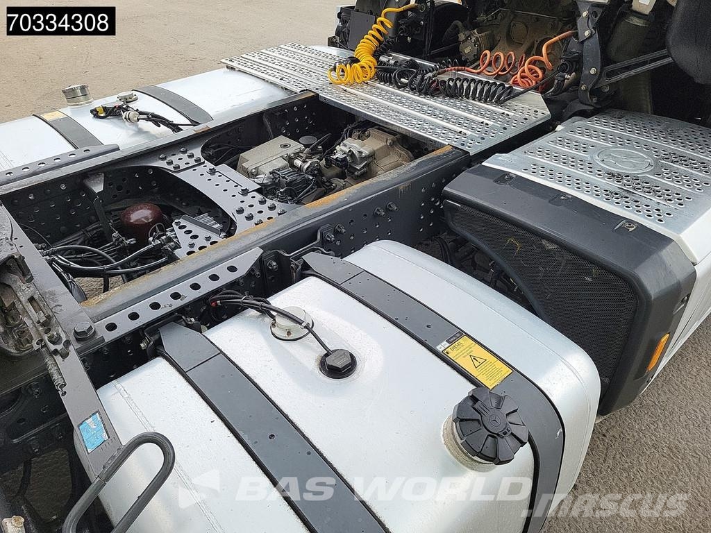 Mercedes-Benz Actros 1948 Actros 4X2 BigSpace Mega Retarder 2x T Sadulveokid