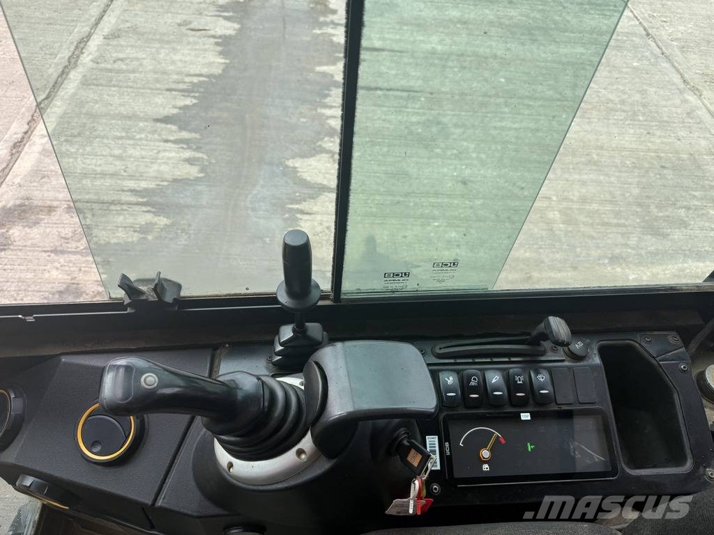 JCB 15 C-1 1.6t Mini Excavator +3 Buckets Mini pelle < 7t