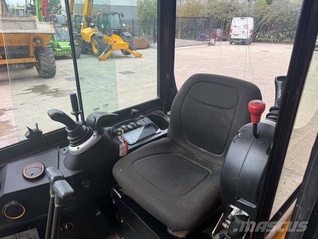 JCB 15 C-1 1.6t Mini Excavator +3 Buckets Mini pelle < 7t