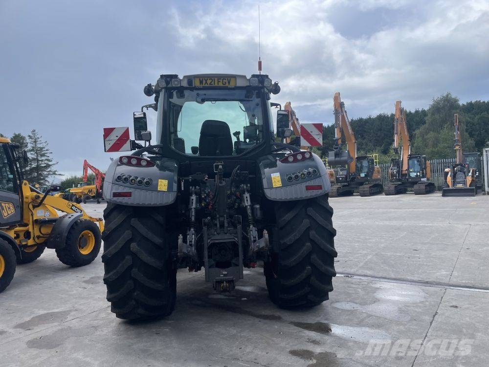 Fendt 724 Profi Plus Tractors