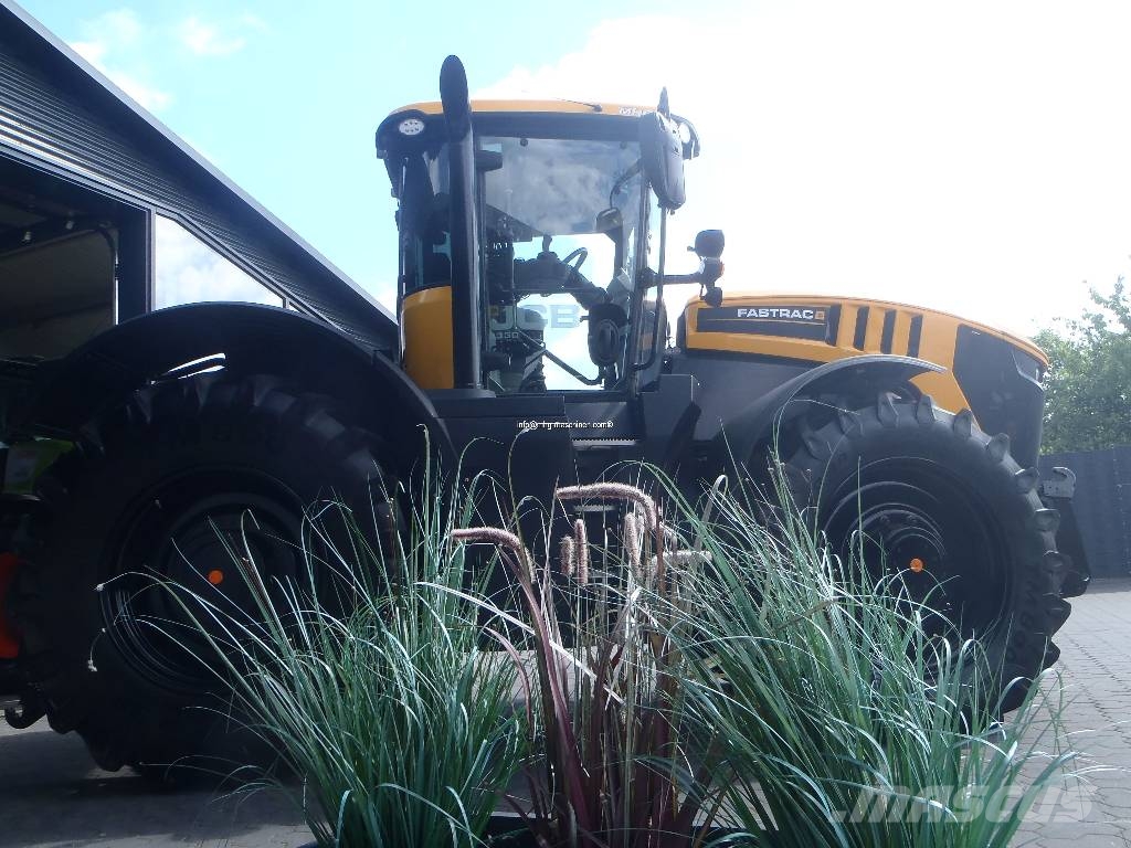 JCB Fastrac 8330 Traktoren