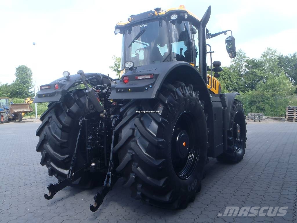 JCB Fastrac 8330 Traktoren