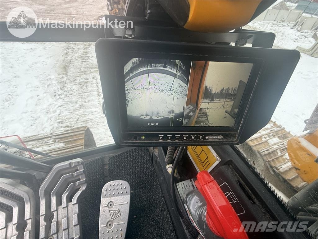 JCB JS220 履带挖掘机