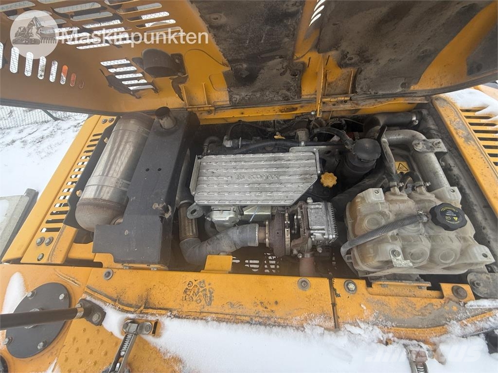 JCB JS220 履带挖掘机