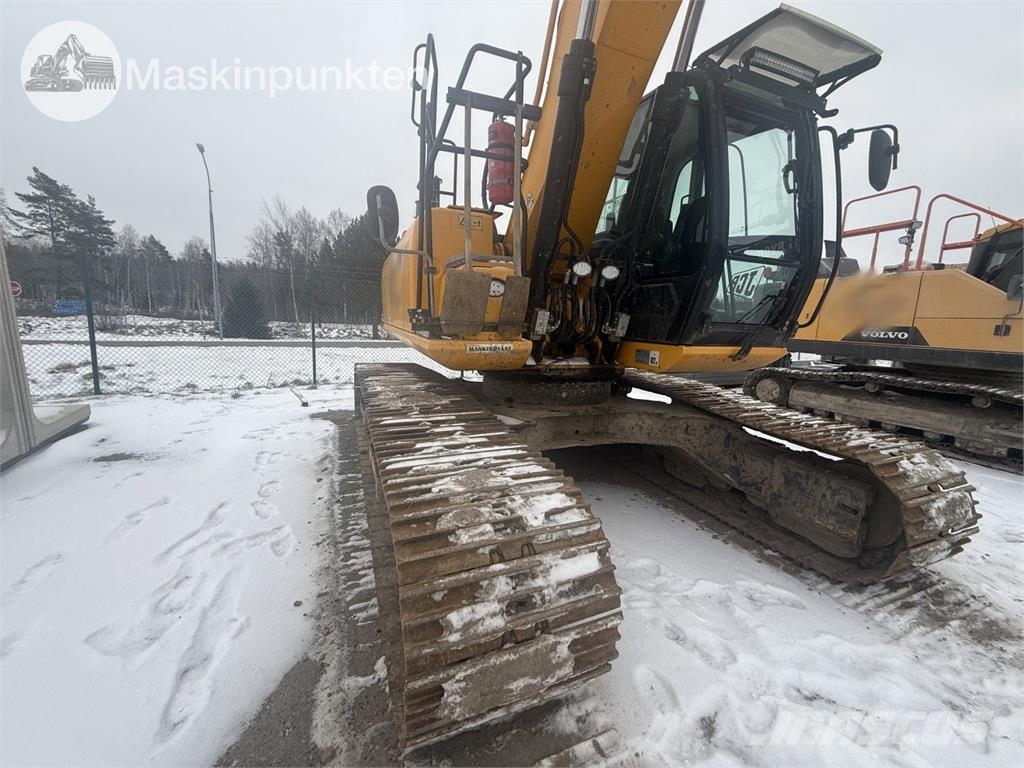 JCB JS220 履带挖掘机