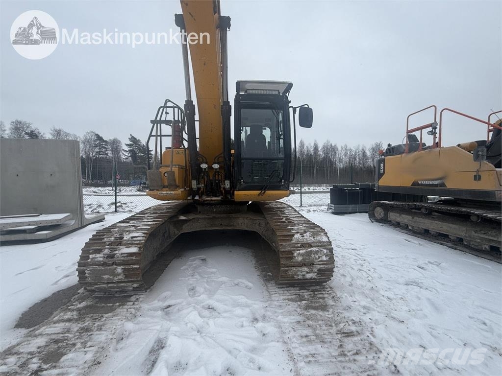 JCB JS220 履带挖掘机