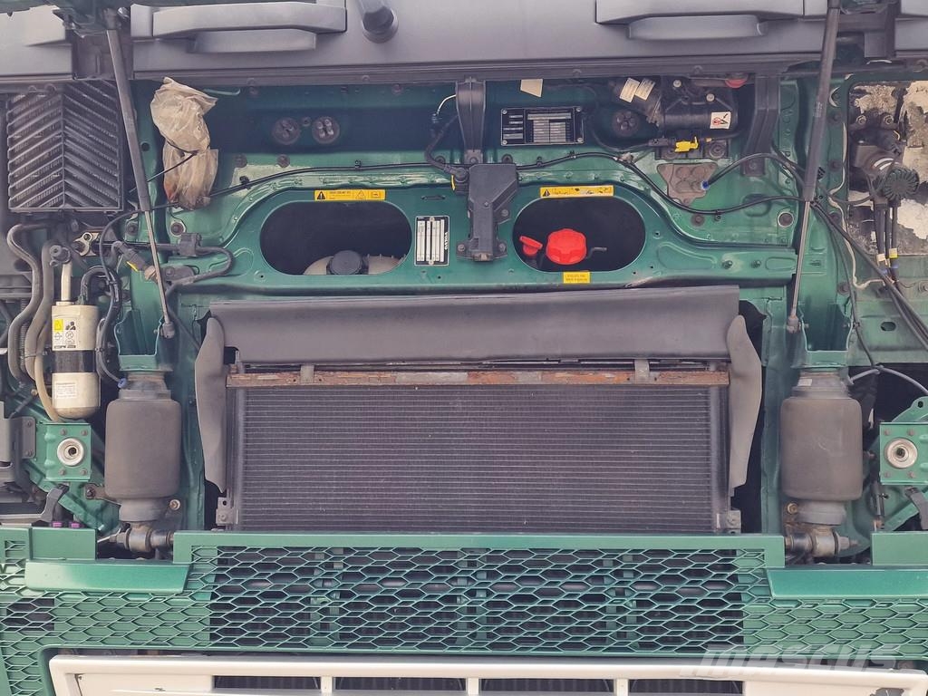 Volvo FH 13.460 Globetrotter 4x2 - ADR - Chassis cover - Cavalos mecânicos