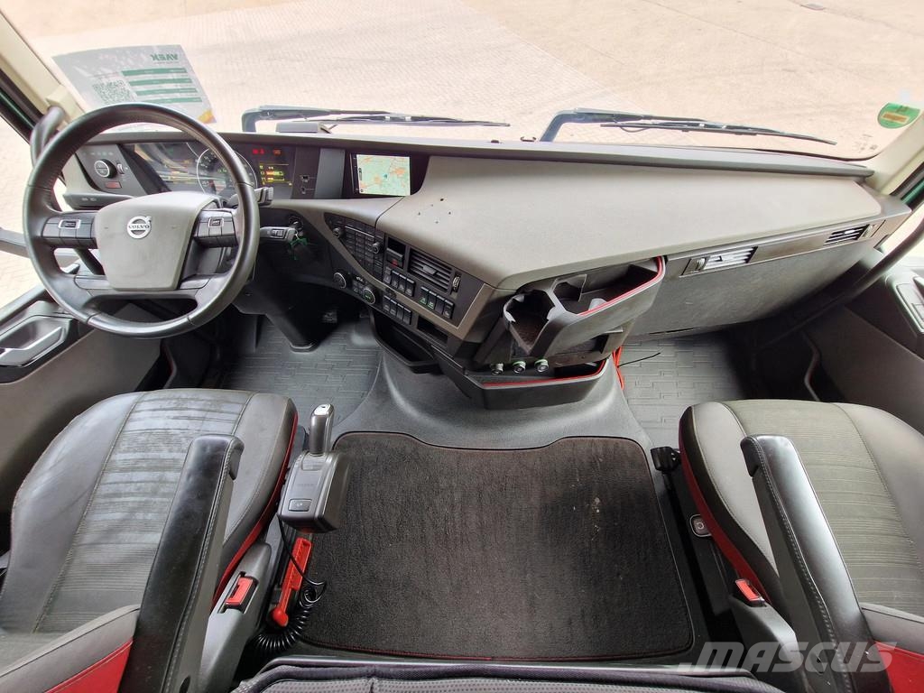 Volvo FH 13.460 Globetrotter 4x2 - ADR - Chassis cover - Cavalos mecânicos