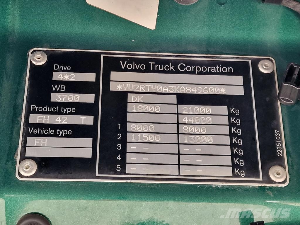 Volvo FH 13.460 Globetrotter 4x2 - ADR - Chassis cover - Cavalos mecânicos