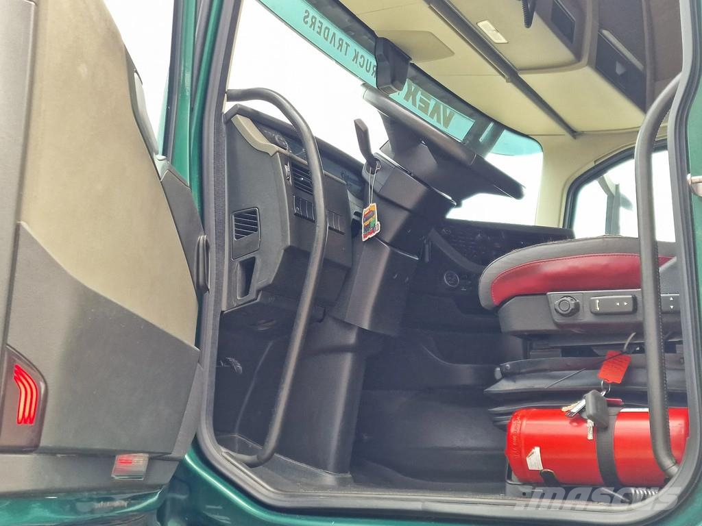 Volvo FH 13.460 Globetrotter 4x2 - ADR - Chassis cover - Cavalos mecânicos