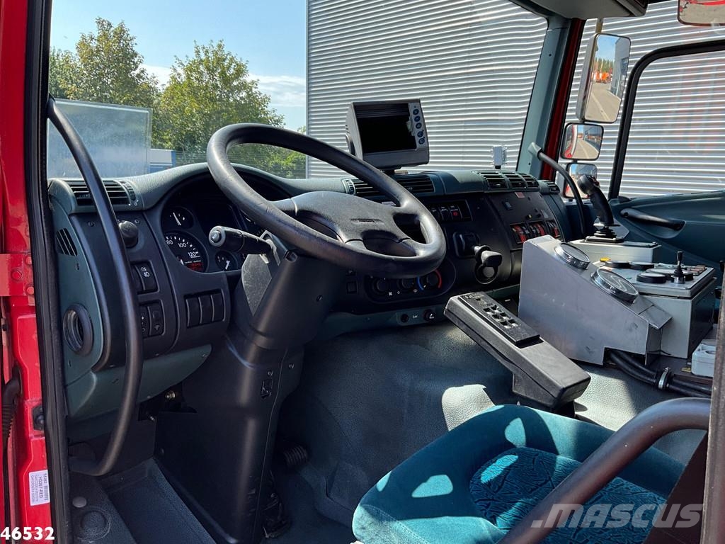 DAF FAT 75 CF 360 6x4 ZIEGLER Feuerwehr / schuimbluswa Camiones de bomberos