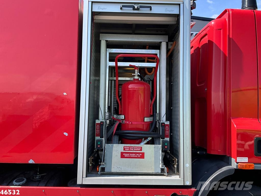 DAF FAT 75 CF 360 6x4 ZIEGLER Feuerwehr / schuimbluswa Camiones de bomberos