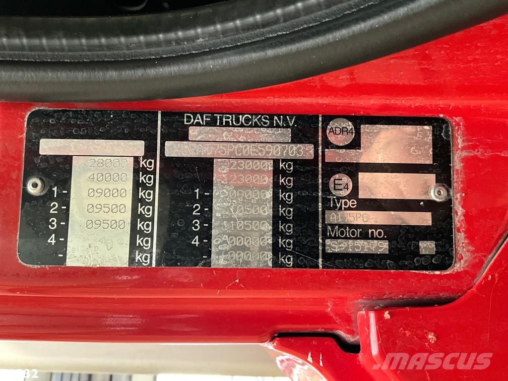 DAF FAT 75 CF 360 6x4 ZIEGLER Feuerwehr / schuimbluswa Camiones de bomberos