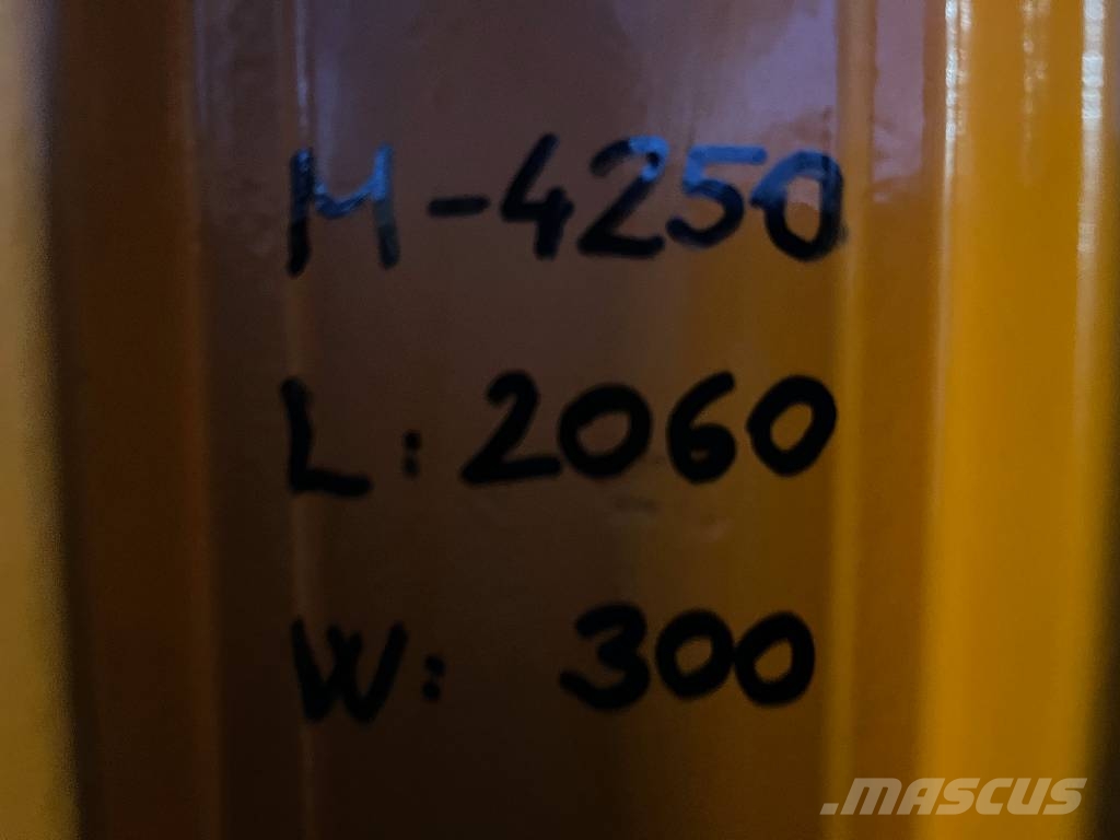 Still EGV12 V-4250 IO Самоходни товарачи