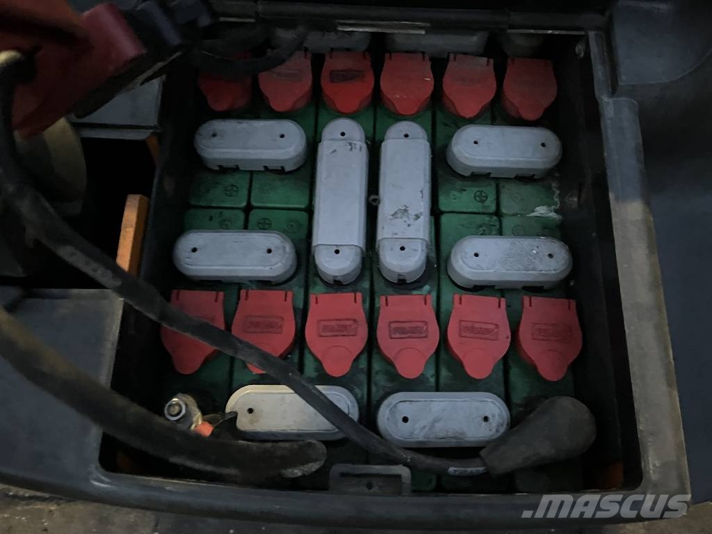 Still EGV12 V-4250 IO Самоходни товарачи