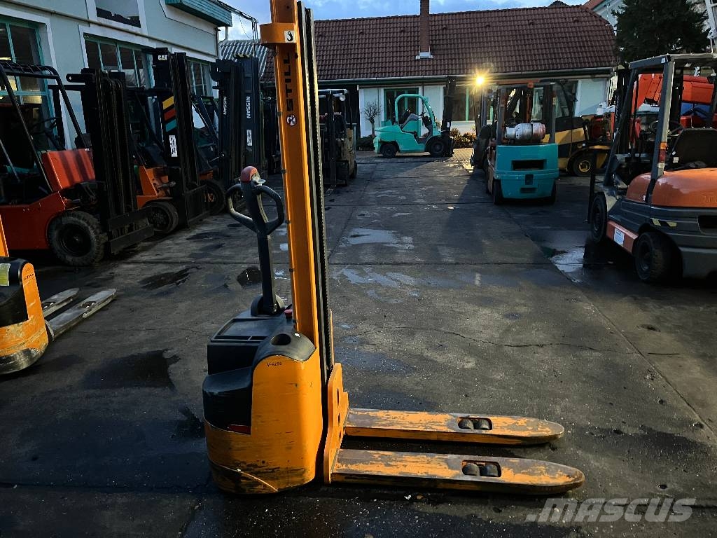Still EGV12 V-4250 IO Самоходни товарачи