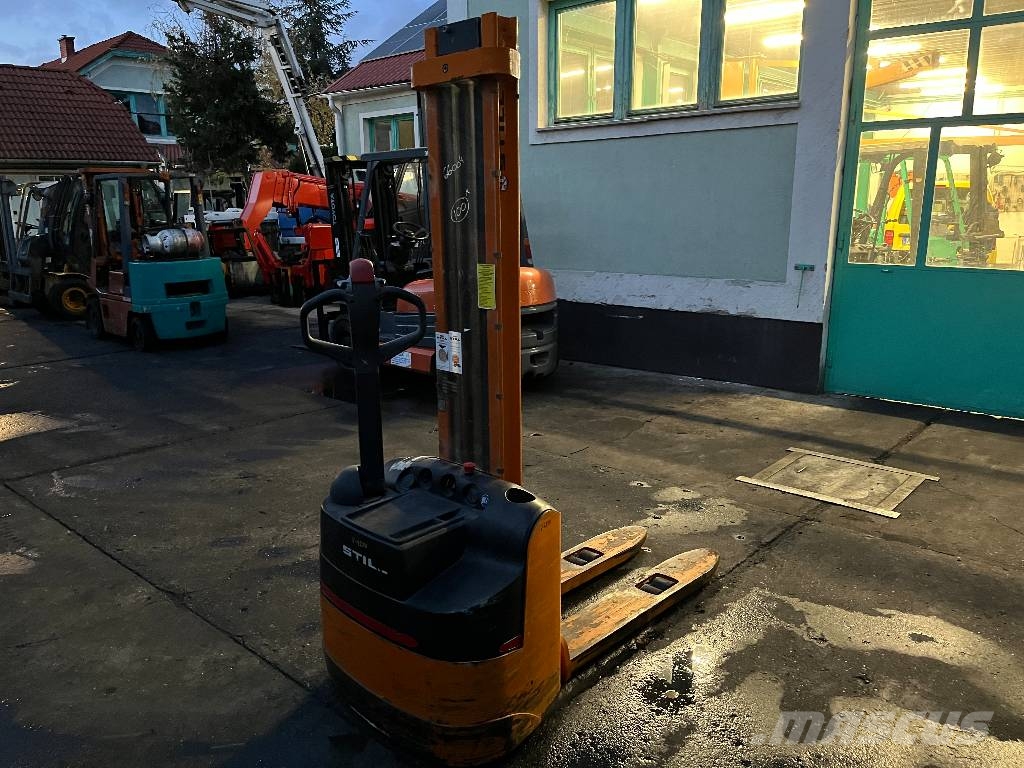 Still EGV12 V-4250 IO Самоходни товарачи