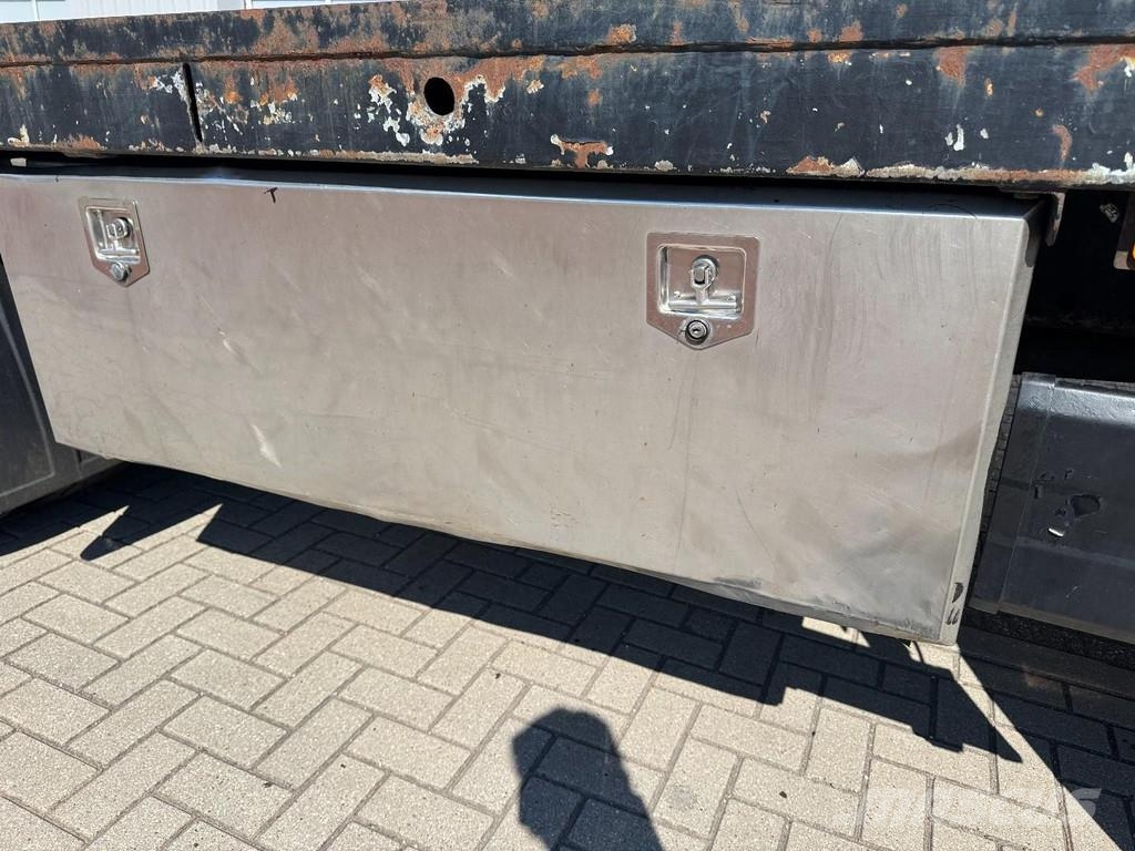 Volvo FM-300 6x2, 8,5 Mtr. Ramp Truck Camiones de cama baja