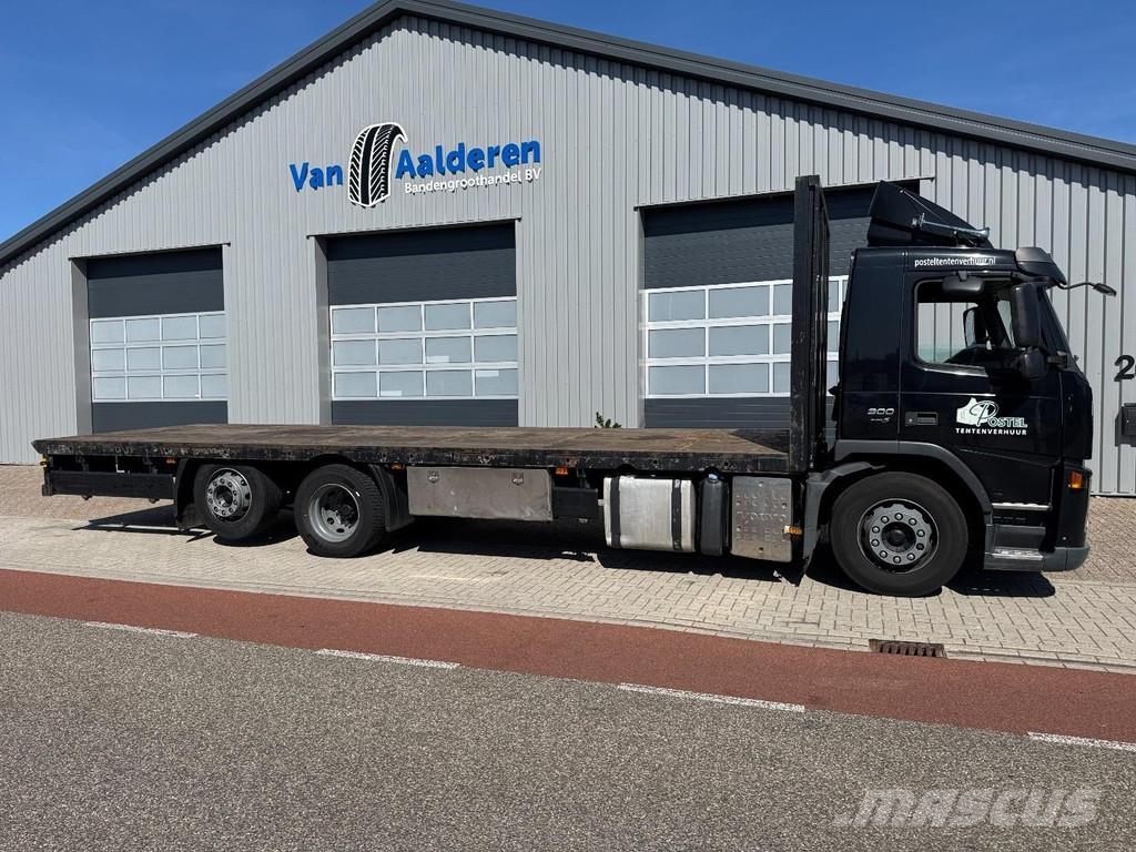 Volvo FM-300 6x2, 8,5 Mtr. Ramp Truck Camiones de cama baja