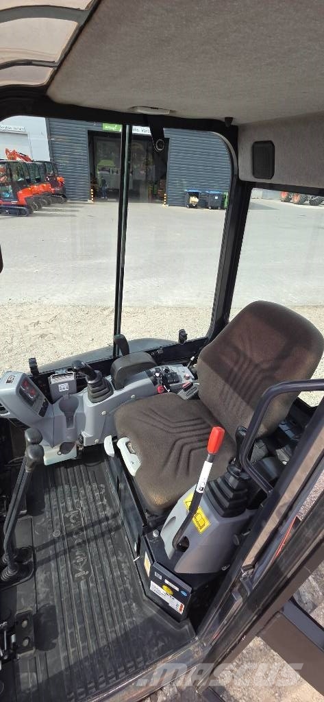 Kubota U 27-4 Miniexcavadoras