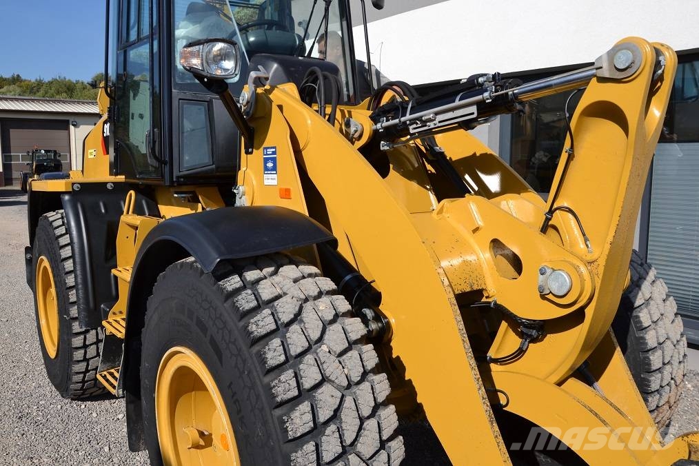 CAT 910 M Фронтальные погрузчики