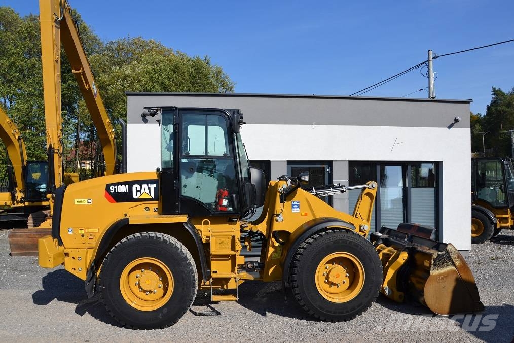 CAT 910 M Фронтальные погрузчики