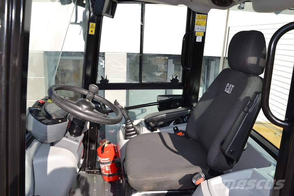 CAT 910 M Фронтальные погрузчики