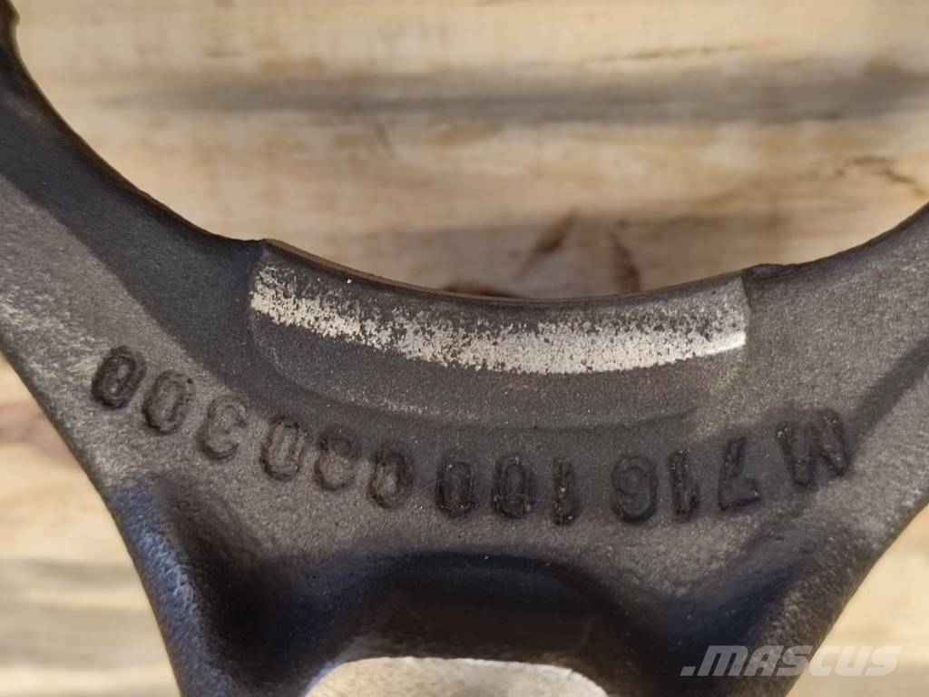 Fendt Vario ML 130 Sprocket with fork M716100080300 Ülekandemehhanism