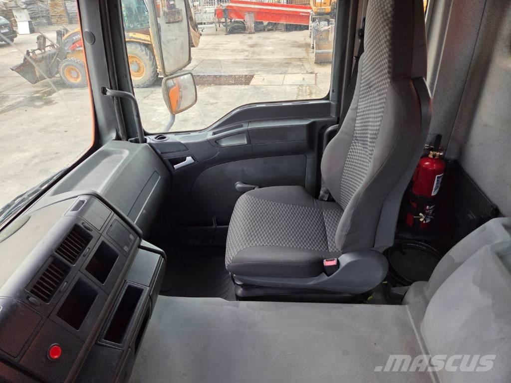 MAN TGA 40.410 Tipper trucks