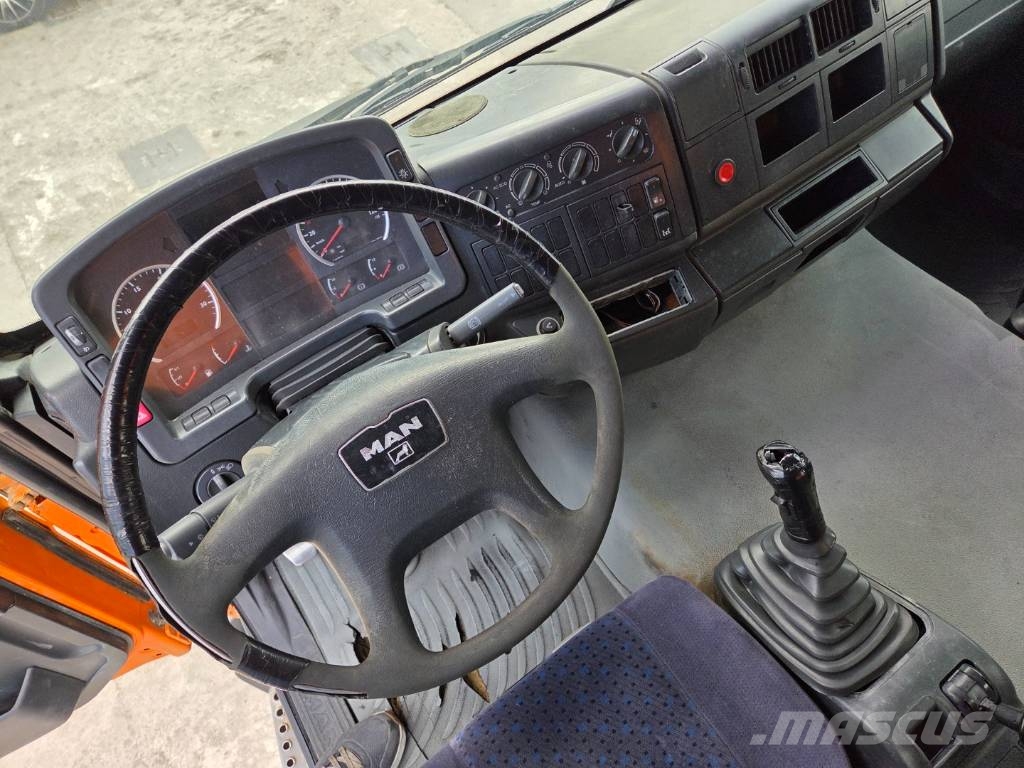 MAN TGA 40.410 Tipper trucks