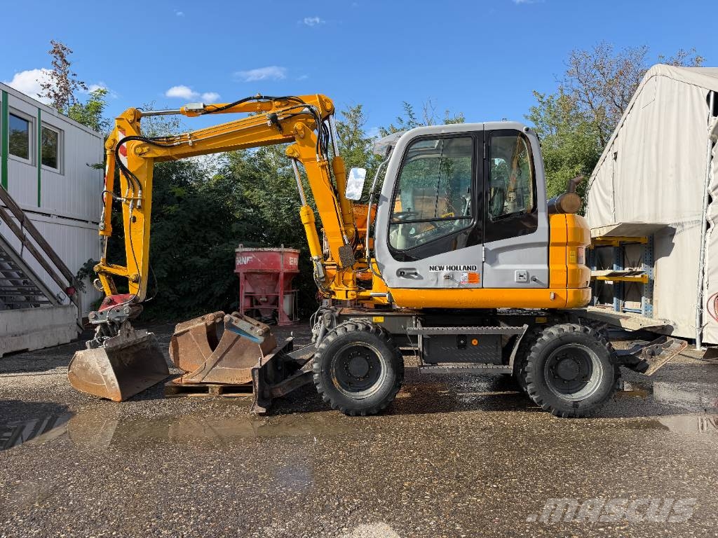 New Holland MH 2.6 حفارات بعجل