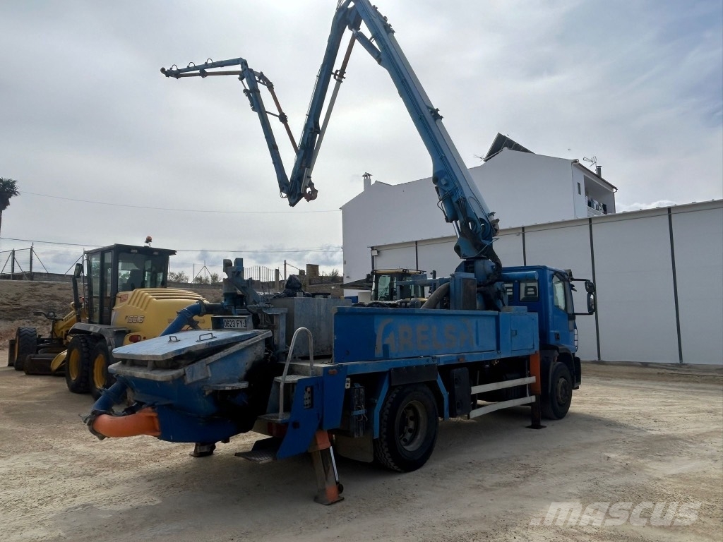 Iveco y Junjin 28 混凝土浇灌吊杆