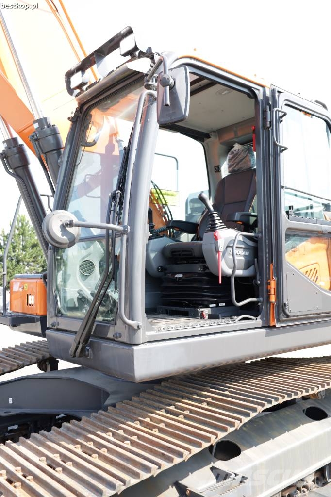 Doosan DX 225 LC-7 Roomikekskavaatorid