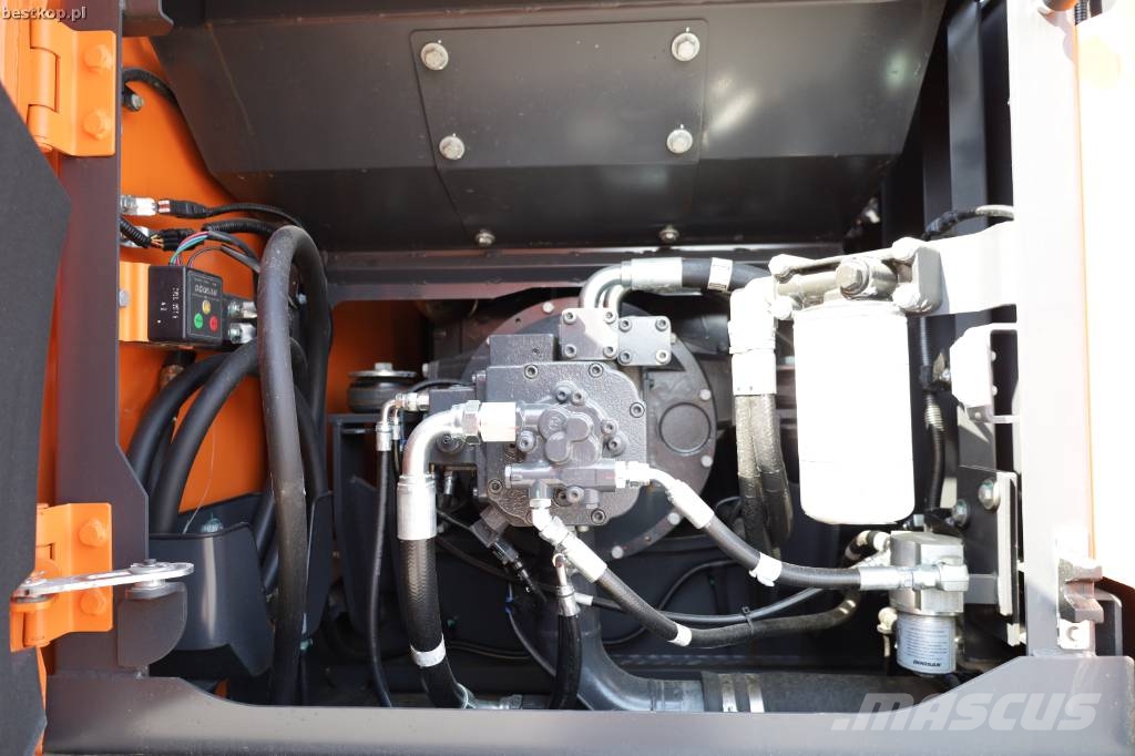 Doosan DX 225 LC-7 Roomikekskavaatorid