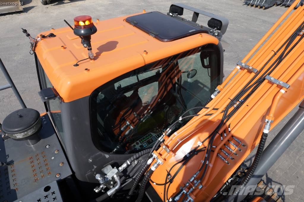 Doosan DX 225 LC-7 Roomikekskavaatorid