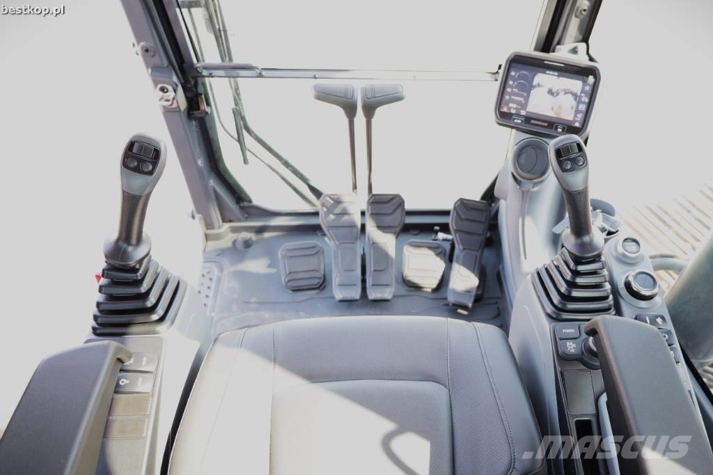Doosan DX 225 LC-7 Roomikekskavaatorid