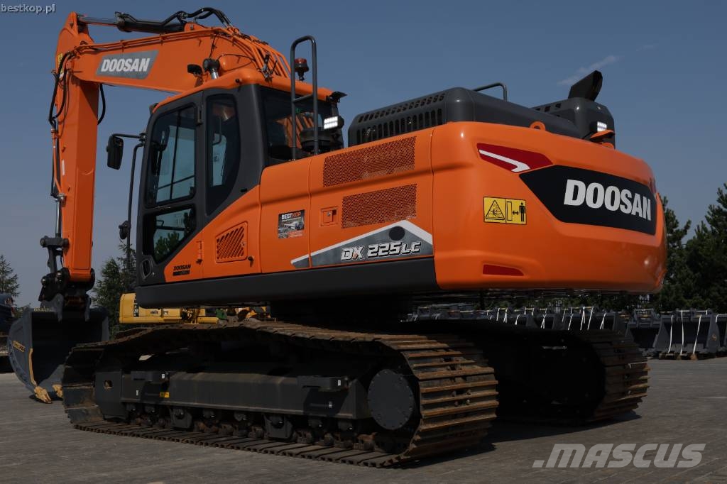 Doosan DX 225 LC-7 Roomikekskavaatorid