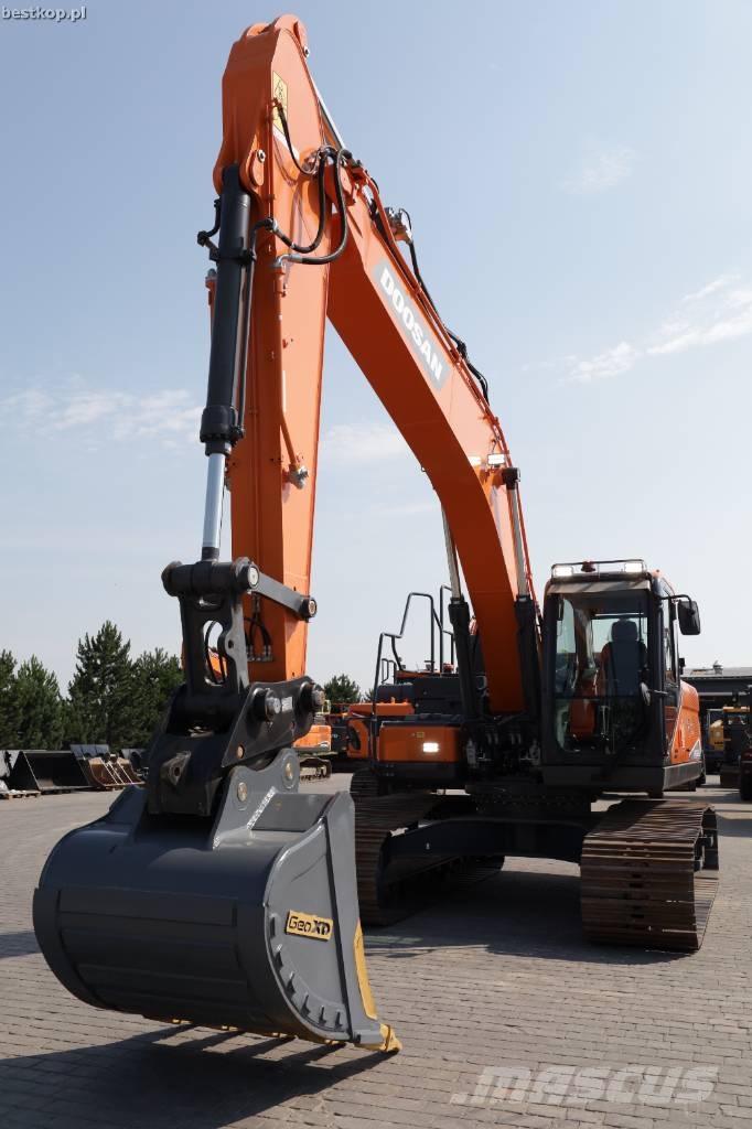 Doosan DX 225 LC-7 Roomikekskavaatorid