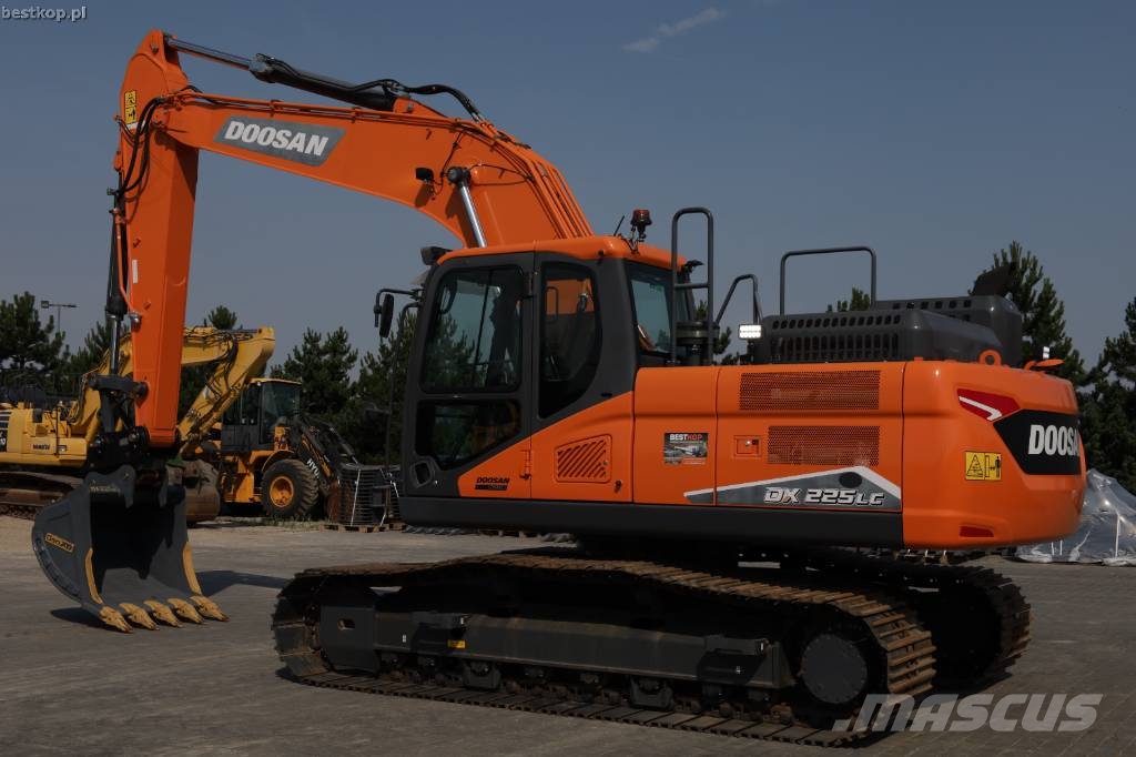 Doosan DX 225 LC-7 Roomikekskavaatorid