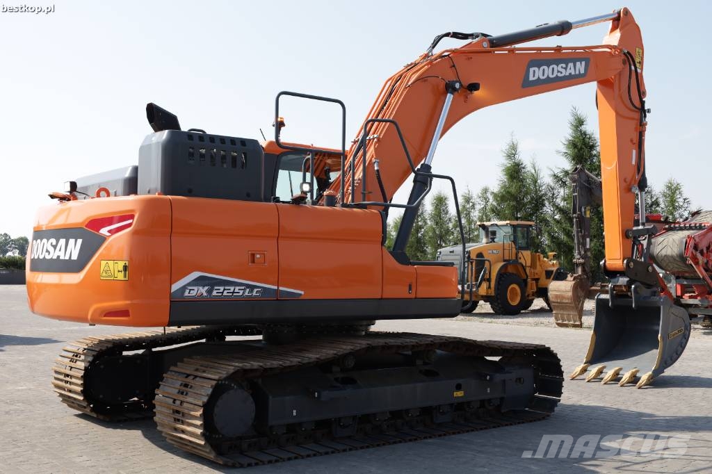 Doosan DX 225 LC-7 Roomikekskavaatorid